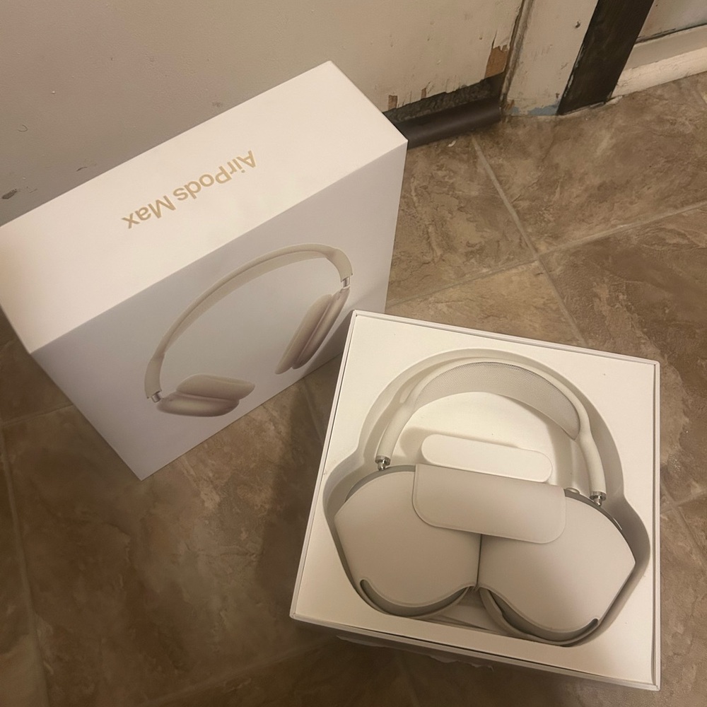 Apple Packaging - White